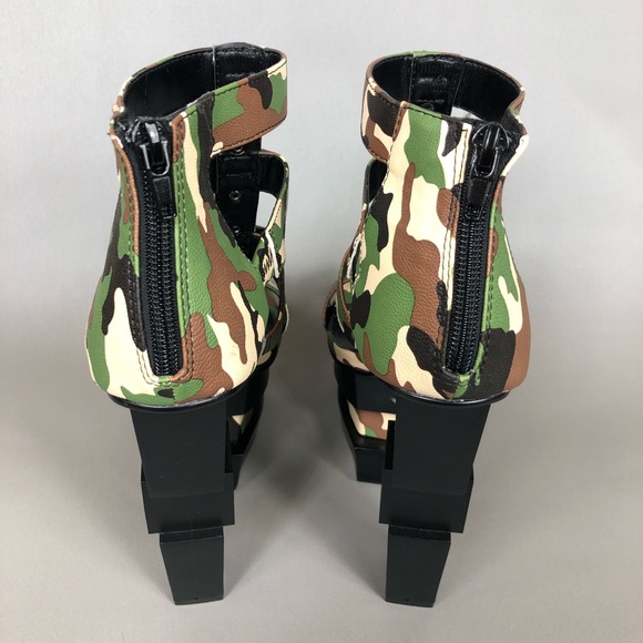 Pink Palms Camouflage Spike Buckle Ankle Wrap Block Rivets Wedge Sandals Size 7 - Picture 9 of 16